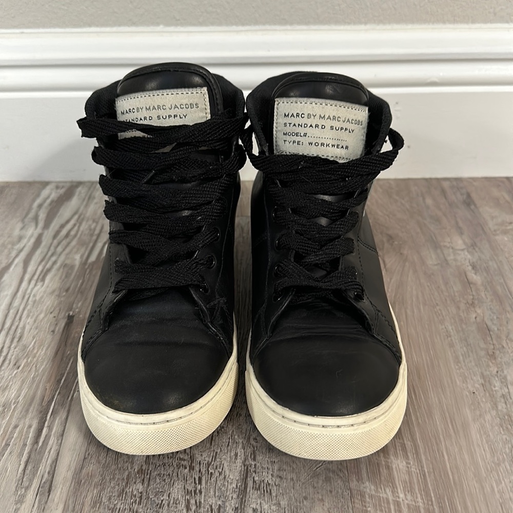 Marc Jacobs high top sneakers. Real leather. Size 37
